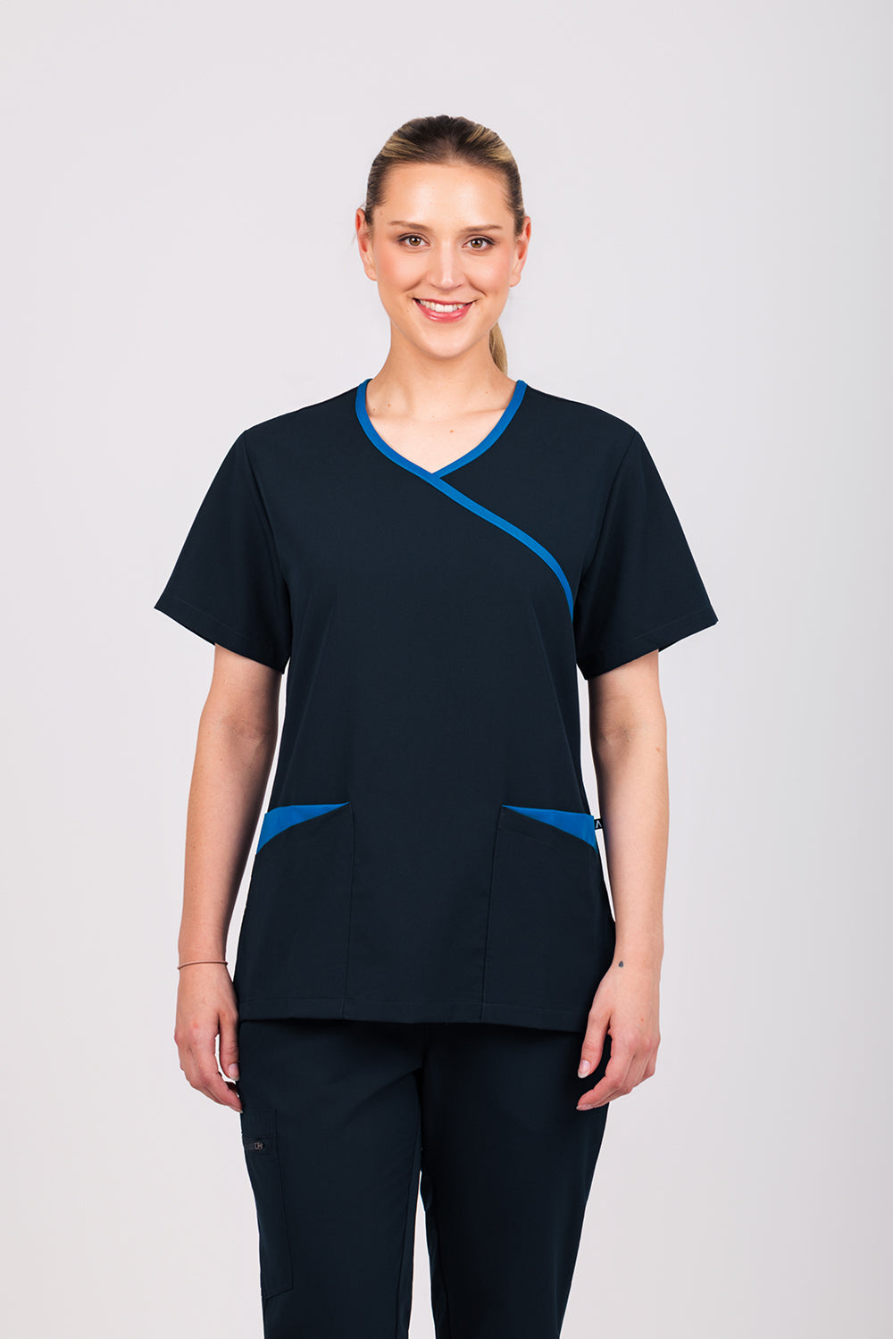 MO25 Women’s NanoStretch Rakaia Scrub Top – Arrow Uniforms NZ